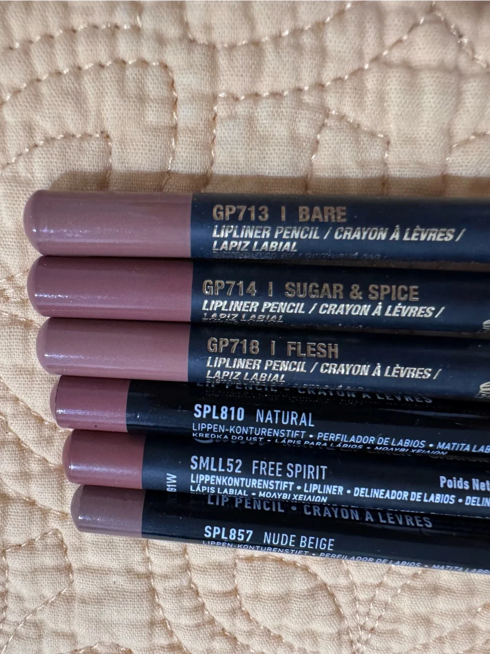Bundle of 6 lip liners